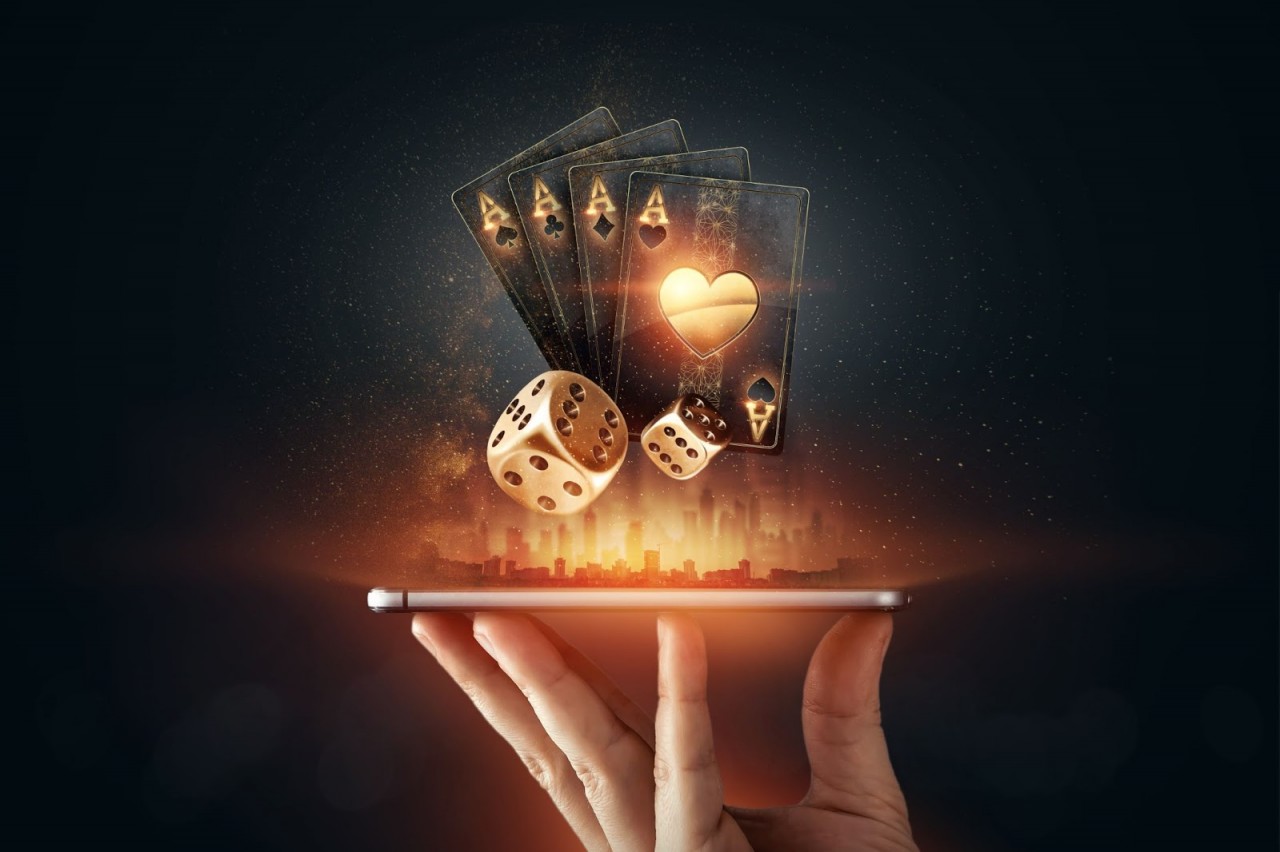 online-gambling-mobile-2-min